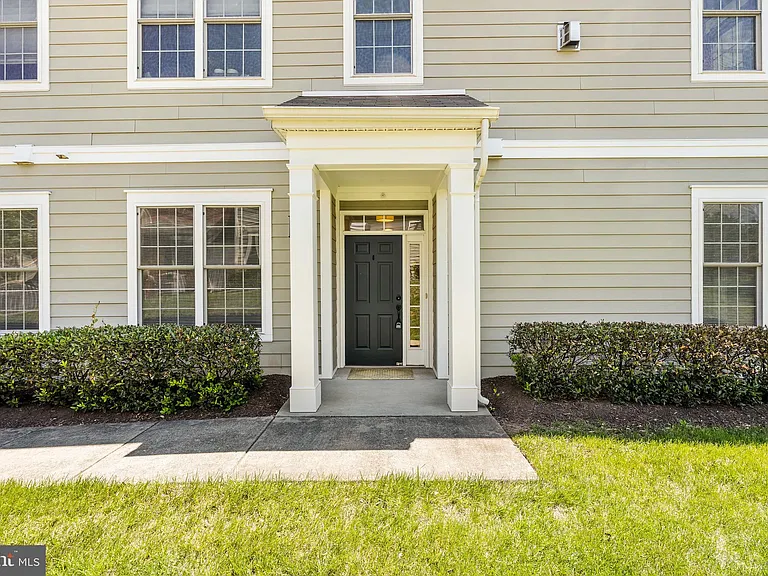 44125 Peirosa Ter — Photo 3