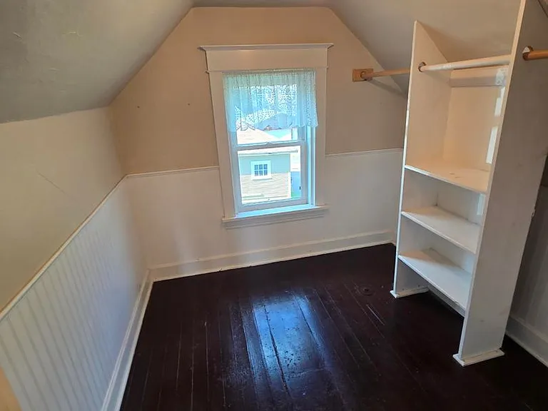 2821 Wicklow St — Photo 2