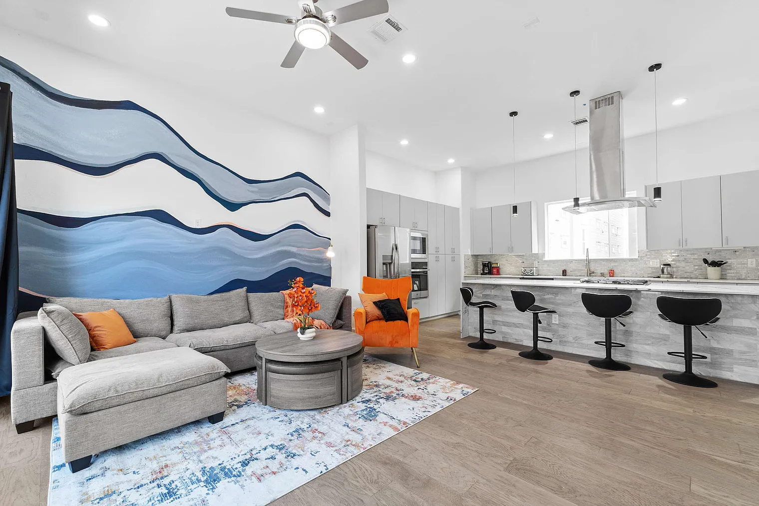 3 bed, 3.0 bath, 2497 sqft, $4,970 — Photo 4