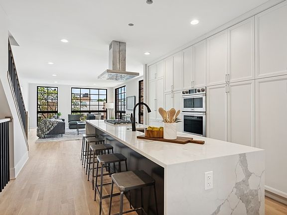 5th image of 1833 N Larrabee St #3