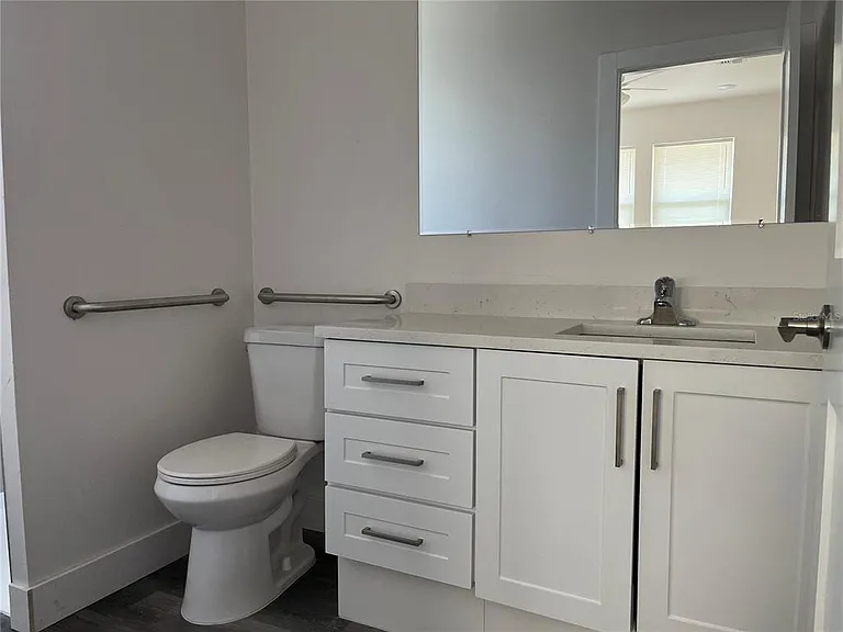 2104 E Columbus Dr #301 — Photo 7