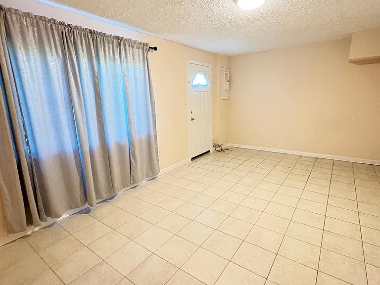 11149 Captains Walk Ct — Photo 9