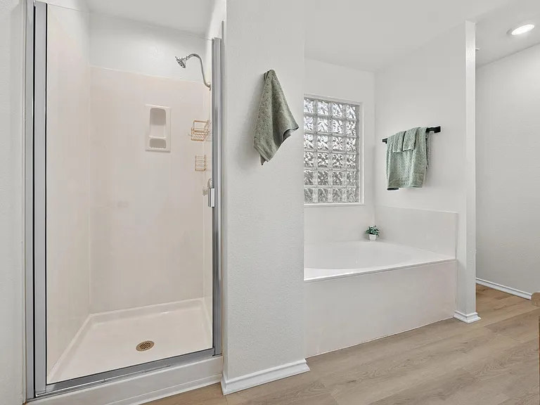 1818 Lost Maples Loop — Photo 19