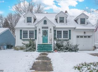 32 Mandeville St, Pompton Lakes, NJ 07442