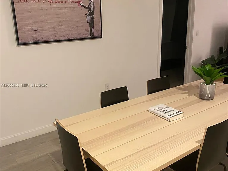 45 SW 9th St #1005 — Photo 16