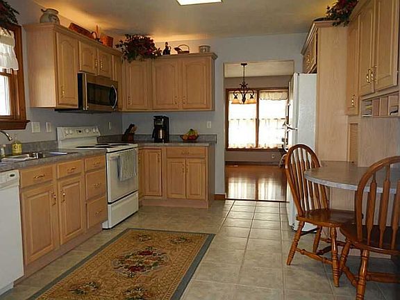 4th image of 268 Apple Hill Dr