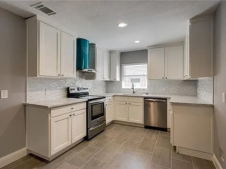 13375 Glenside Dr — Photo 11