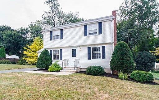 2nd image of 40 Roberts Dr