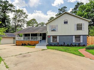 2900 Spirit Of 76 Dr, Dickinson, TX 77539