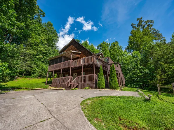1727 Brent Hills Blvd, Gatlinburg, TN 37738