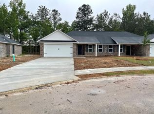 20 Lexington Ct, Sumter, SC 29154