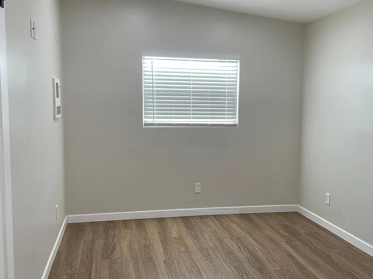 3832 Marlborough Ave #3832 — Photo 5