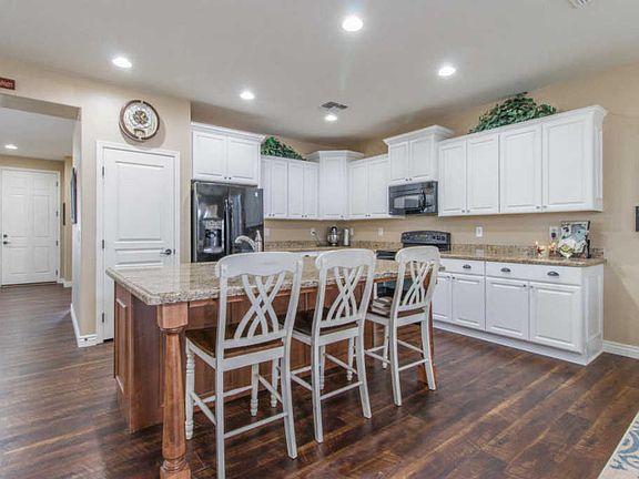 3rd image of 21401 E Saddle Ct