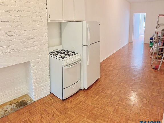 4th image of 341 E 5th St APT 1