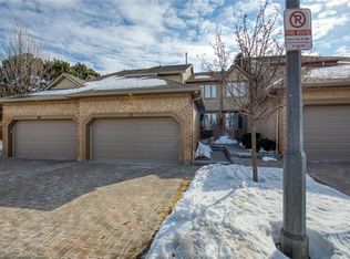 1725 The Chase #70, Mississauga, ON L5M4N3