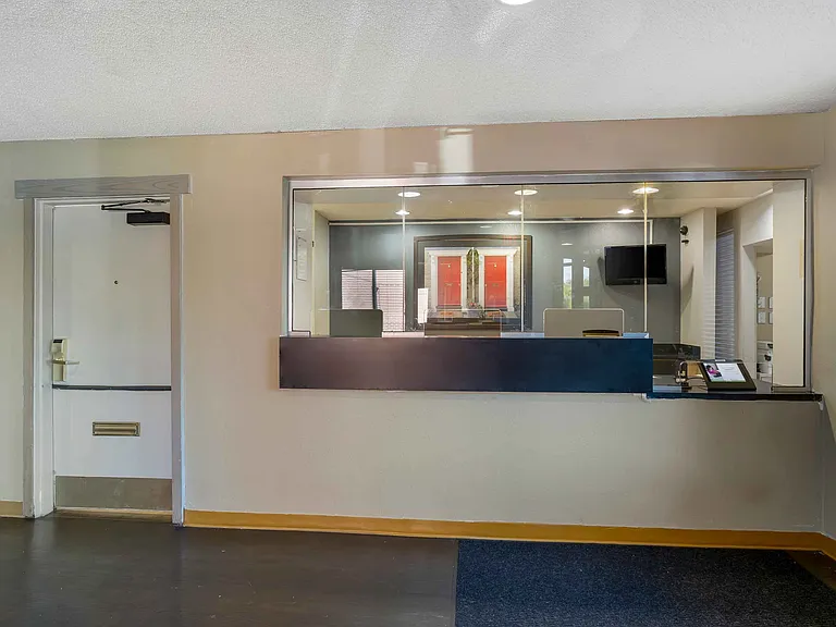 Lobby and Guest Check-in