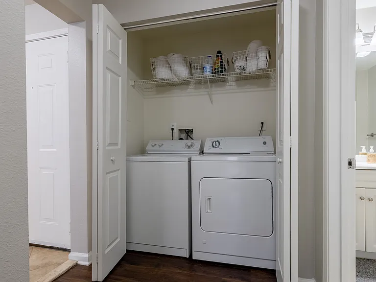 In-Unit Laundry In-Unit Laundry