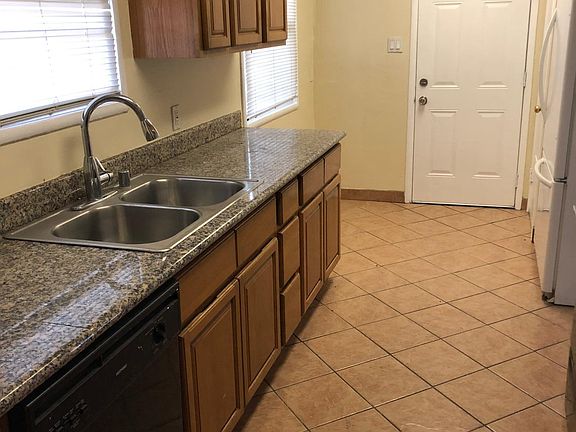 4th image of 16101 Camino Del Sol
