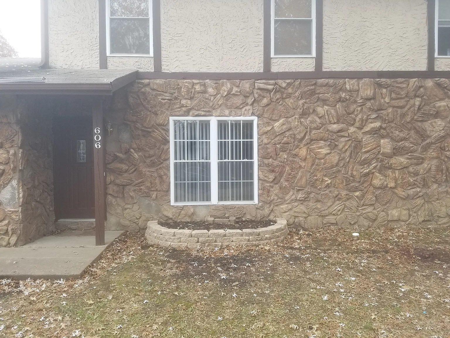 606 Westfield Ct photo 1