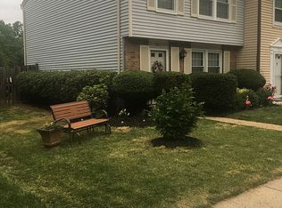 5811 High Bluff Ct, Burke, VA 22015