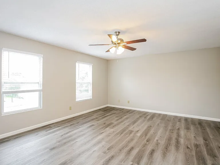 6336 Alonzo Dr — Photo 9