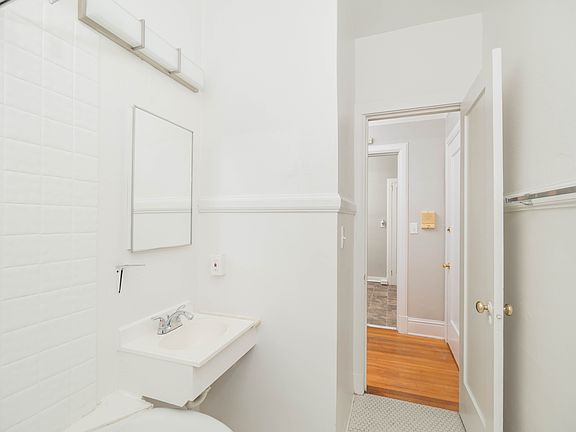 5th image of 1621 I St APT 6