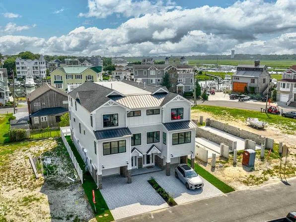 892 1st Ave, Cape May, NJ 08204