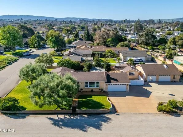 680 Linwood Ln, Santa Maria, CA 93455