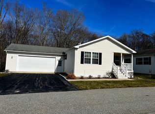 14 Cliff Rd, Ledyard, CT 06339