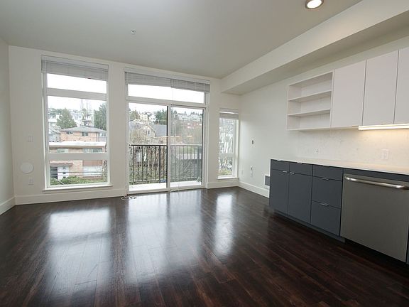 4th image of 2201 Eastlake Ave E #507