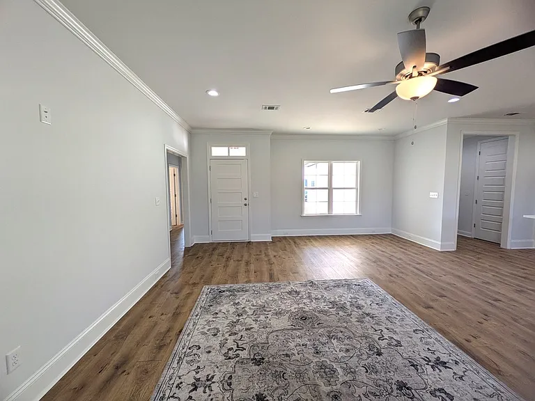 111 Nicole Britt Dr — Photo 9
