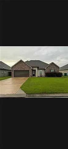 3 bed, 2.0 bath, 1442 sqft, $1,825 — Photo 1