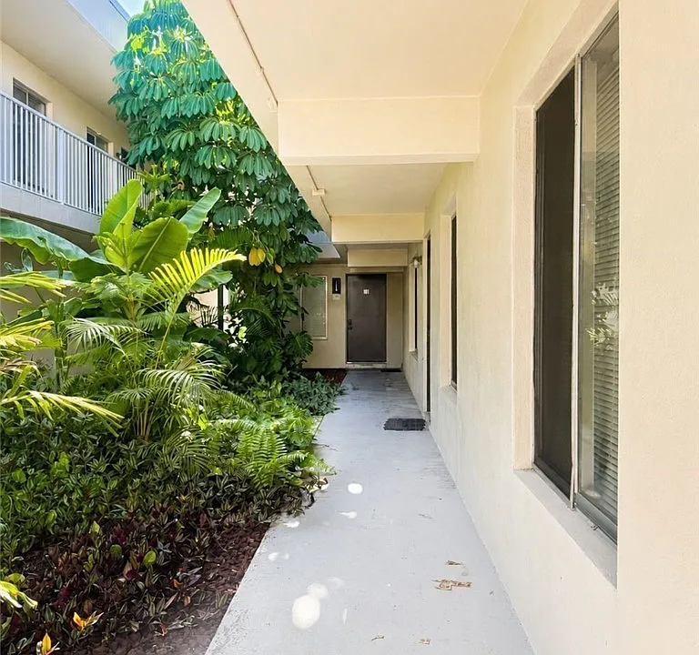 1830 Maravilla Ave #801