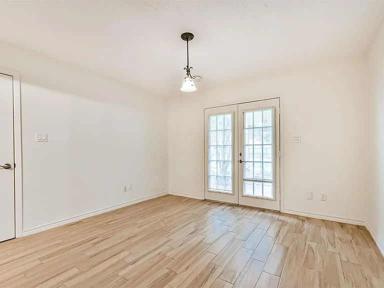 807 Stadium Cir — Photo 22