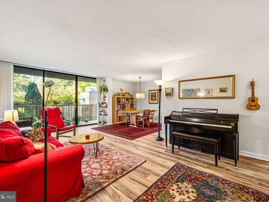 801 Yale Ave APT 530, Swarthmore, PA 19081