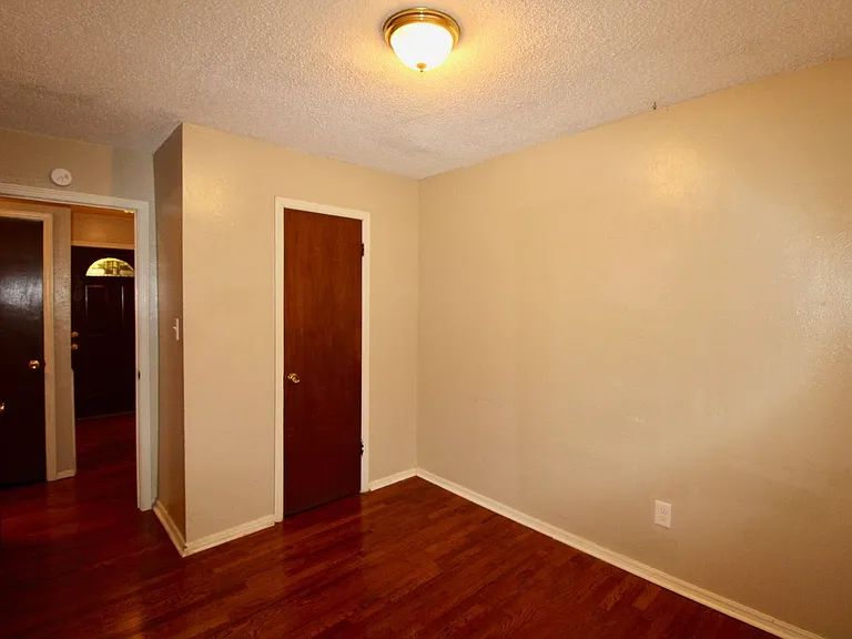 2124 Allenhurst St — Photo 9