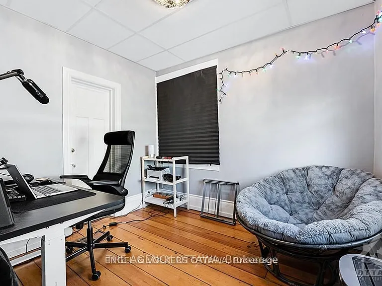 139 Reserve St S #B — Photo 3