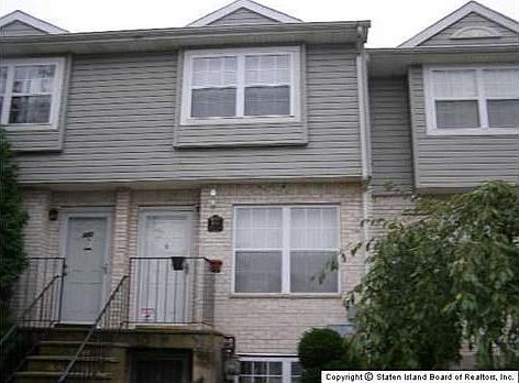3rd image of 220 Skyline Dr