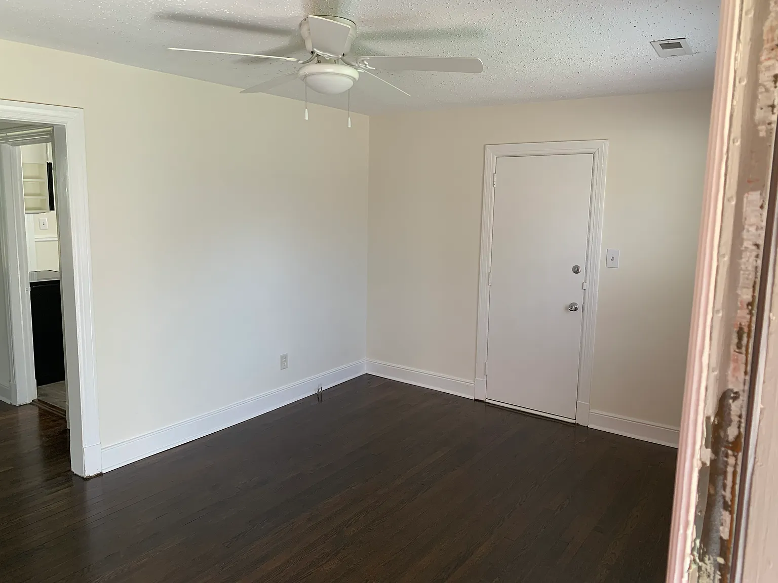 2 bed, 936 sqft, $1,975 — Photo 4