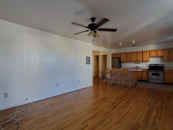 3rd image of 71 New York Ave #2A