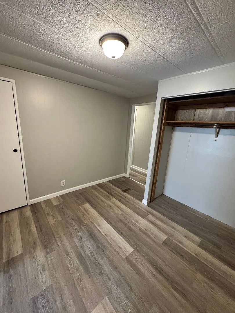 3 Bed 2 Bath Mobile Home — Photo 3