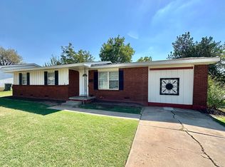1502 NW 47th St, Lawton, OK 73505