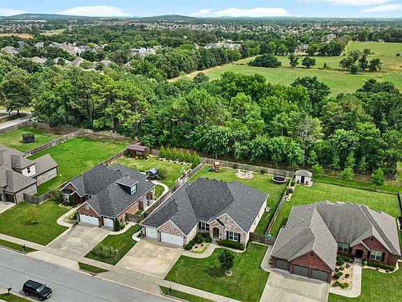 3rd image of 4506 W Canopy Meadows Dr