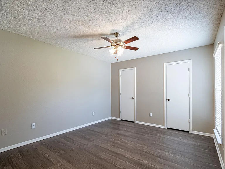806 Treadwell Ct #806B — Photo 16