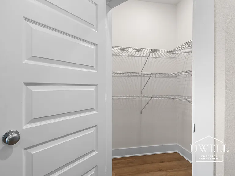 1009 Hayward Loop — Photo 9