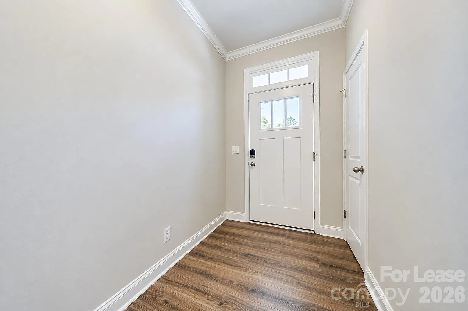 3 bed, 2.5 bath, 1855 sqft, $2,250 — Photo 3