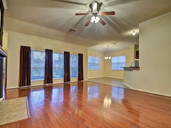 5th image of 23 Sheltered Arbor Ct
