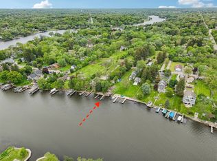 28876 W Pioneer Grove Rd, Cary, IL 60013