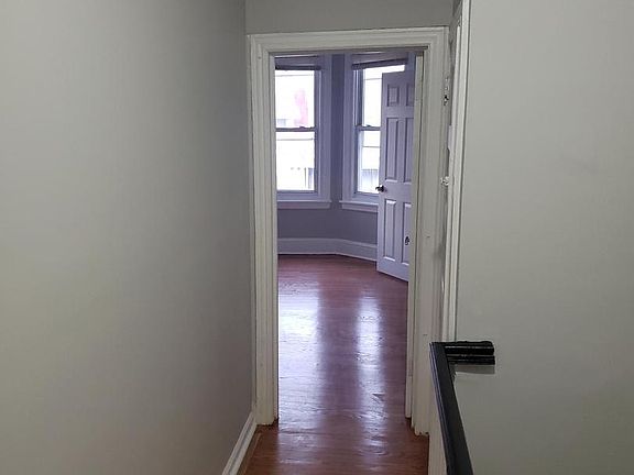 5th image of 6246 N Woodstock St