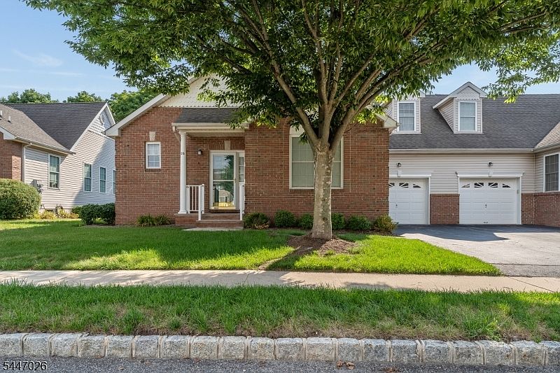 1st image of 26 Indian Plantation St
